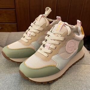 Sam & Libby Randal sneakers